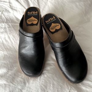 Black Swedish hasbeens size 38 2.5 inch heel, lightly worn